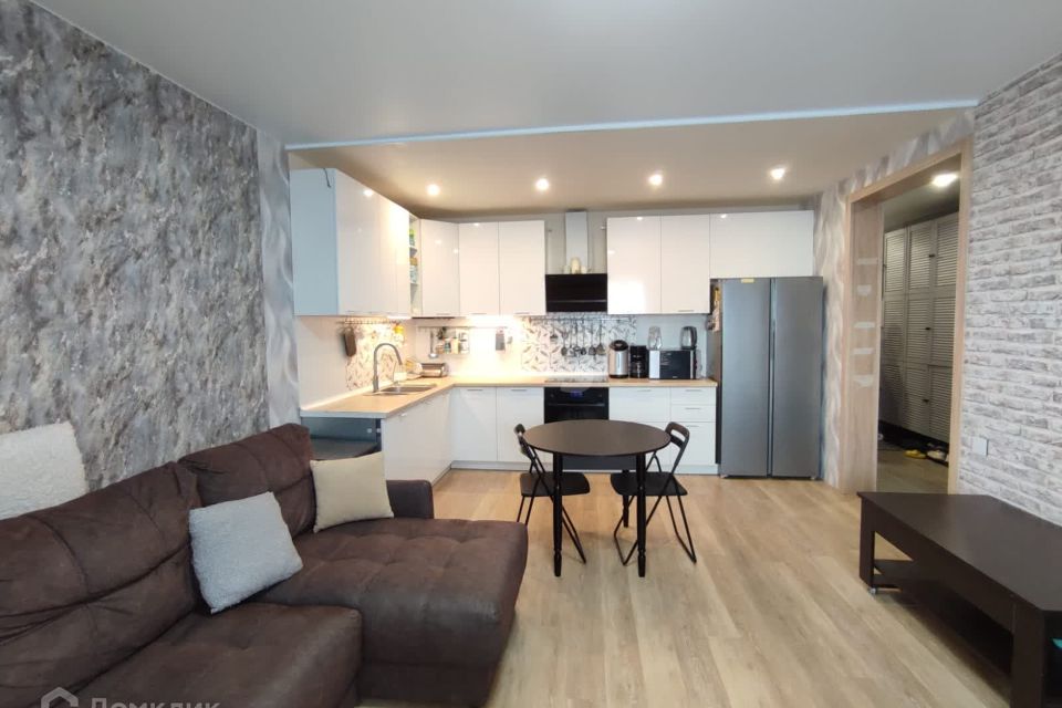 Продаётся 3-комнатная квартира, 94.9 м²