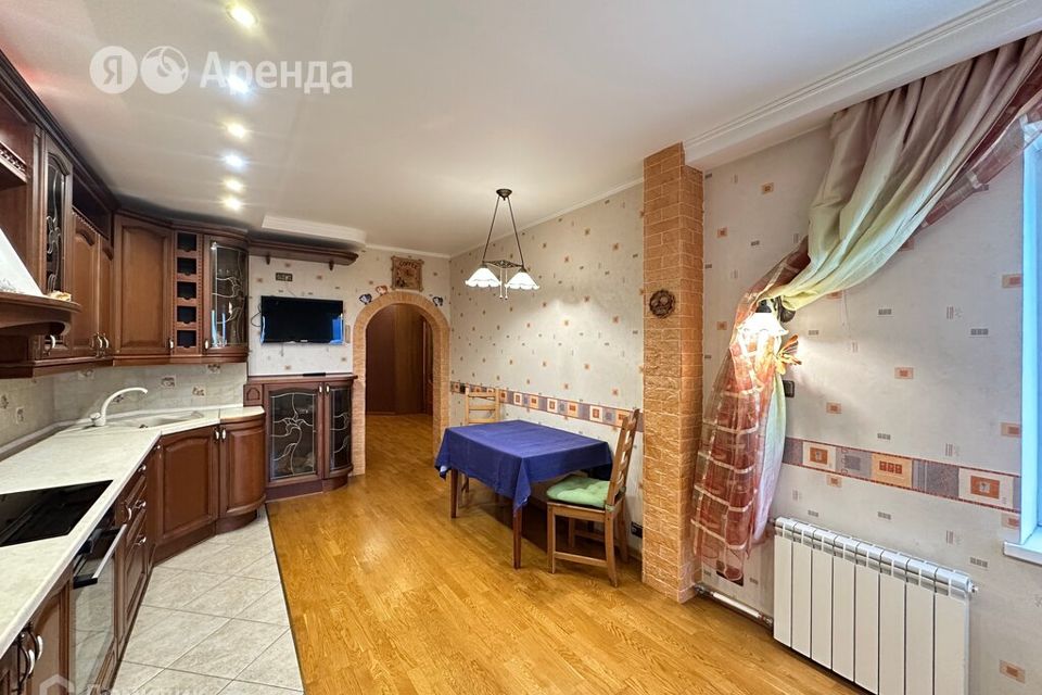 Сдаётся 2-комнатная квартира, 73 м²