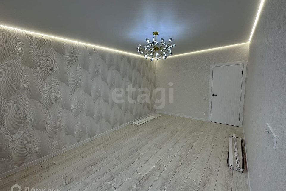Продаётся 1-комнатная квартира, 52 м²
