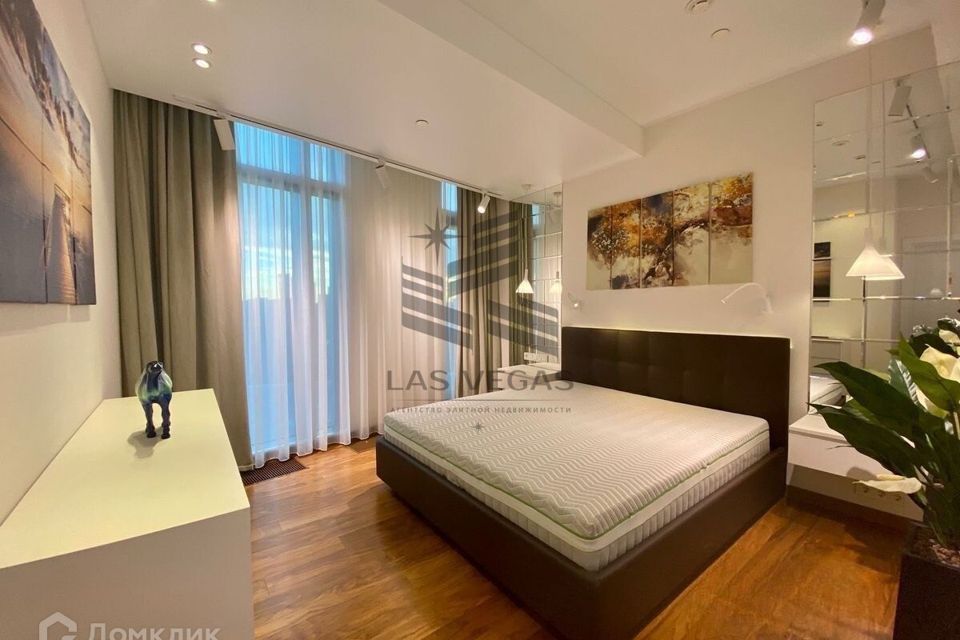 Сдаётся 2-комнатная квартира, 70 м²