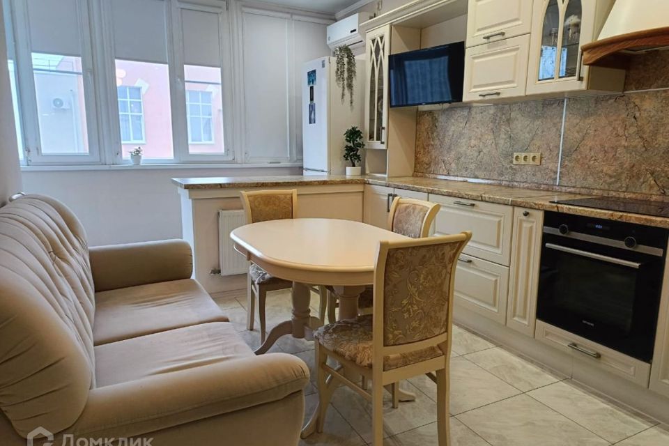 Продаётся 1-комнатная квартира, 42.9 м²