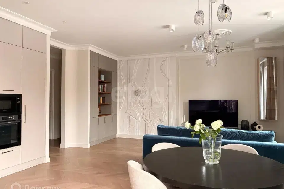Продаётся 3-комнатная квартира, 111 м²