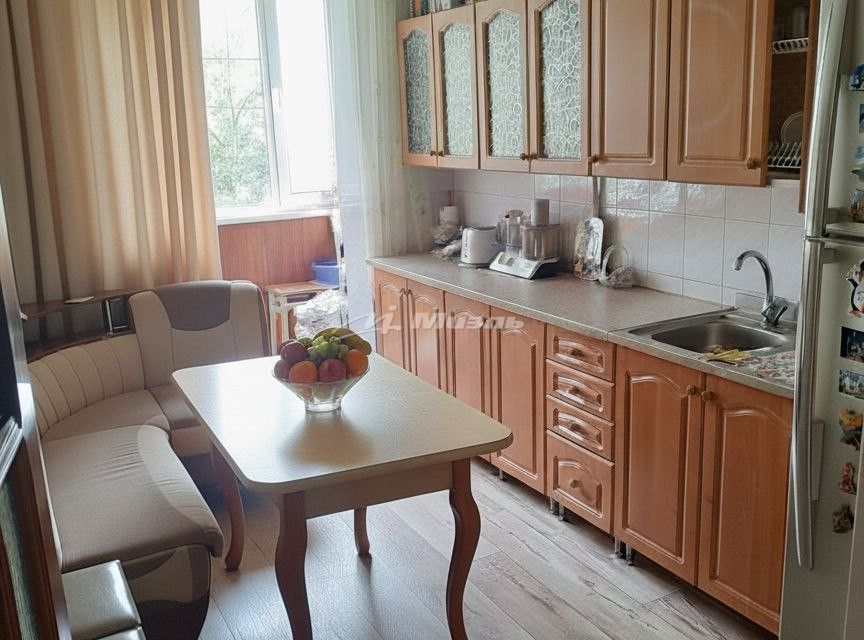 Продаётся 3-комнатная квартира, 66.4 м²