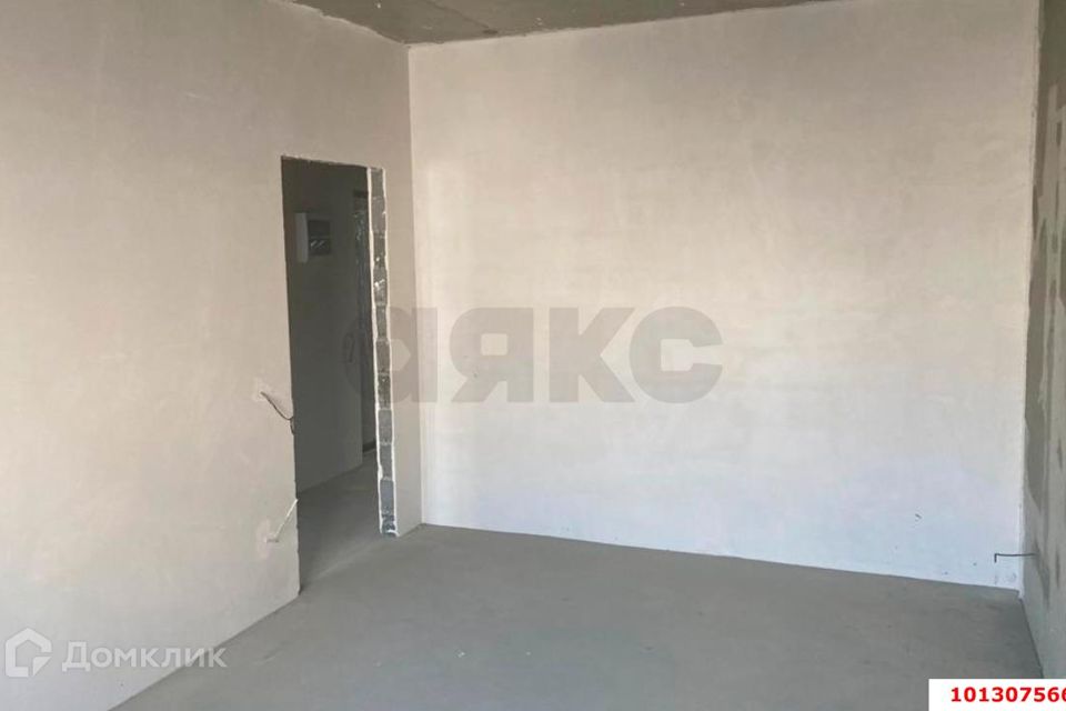 Продаётся 1-комнатная квартира, 41.8 м²