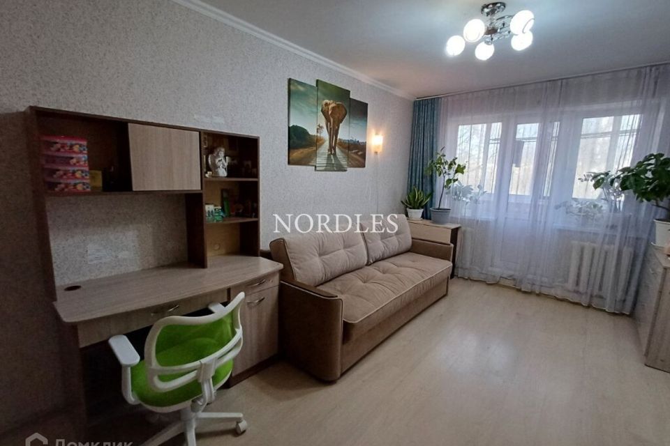 Продаётся 3-комнатная квартира, 56.5 м²