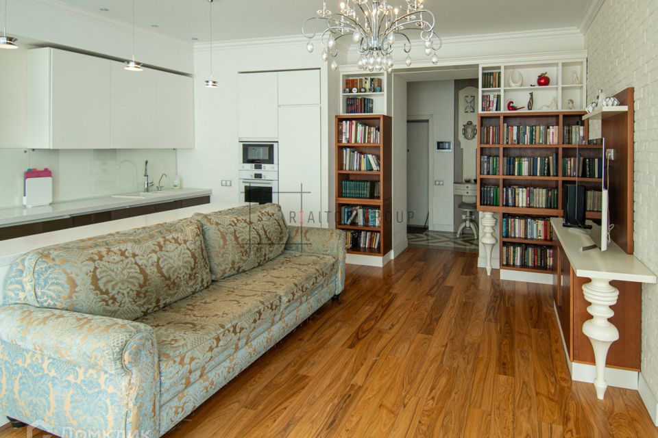 Продаётся 3-комнатная квартира, 100 м²