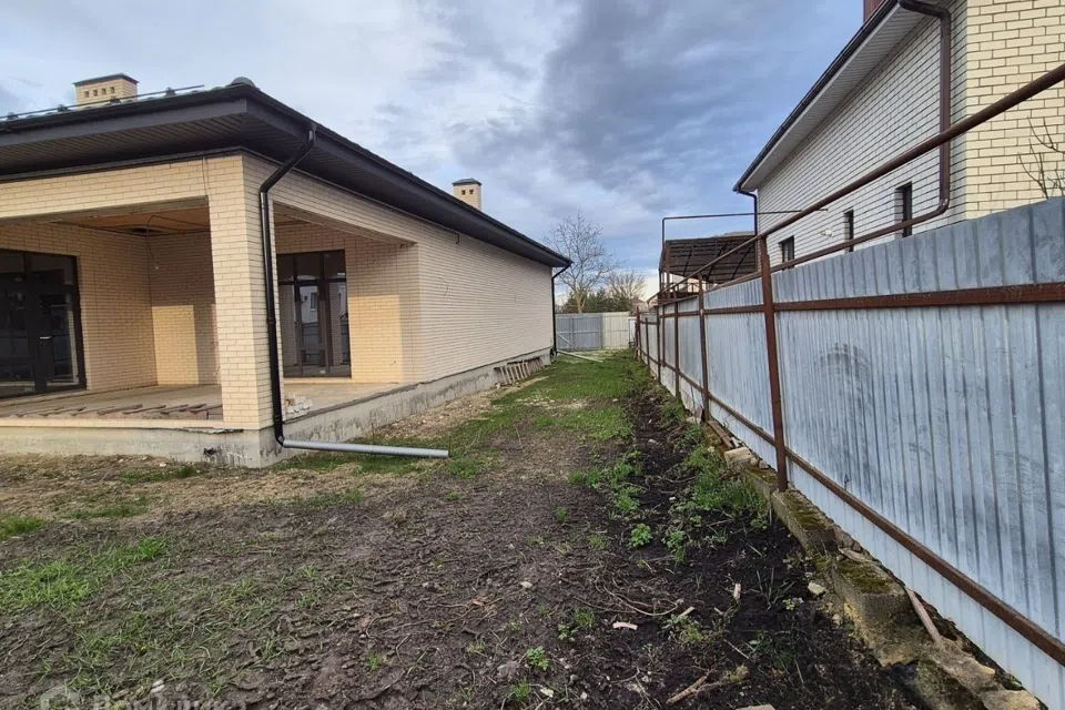 Продаётся 1-этажный дом, 235 м²
