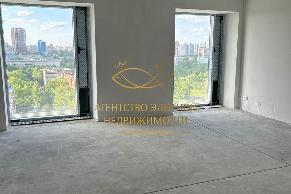 Продаётся 4-комнатная квартира, 90 м²