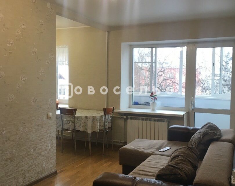 Продаётся 3-комнатная квартира, 55.5 м²
