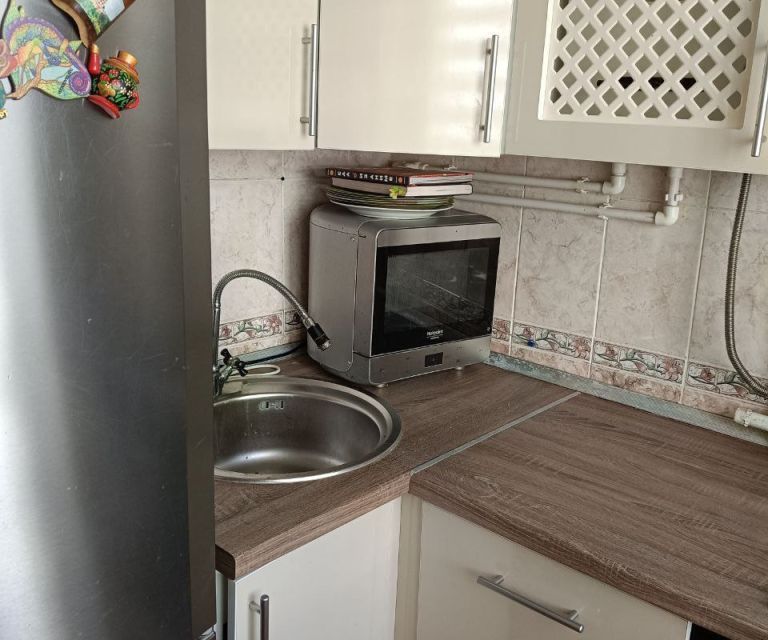 Продаётся 3-комнатная квартира, 56.8 м²