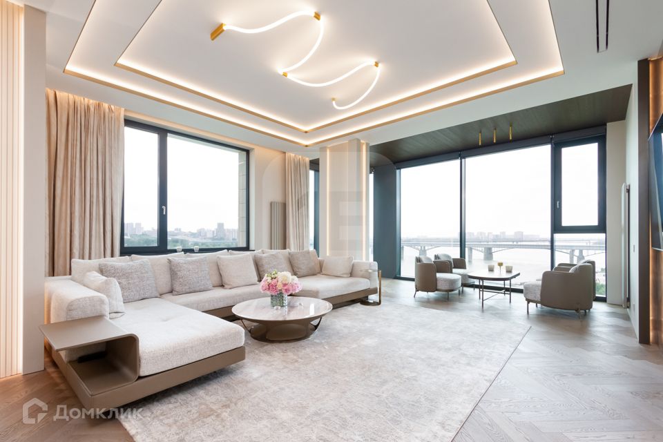 Продаётся 3-комнатная квартира, 155.15 м²