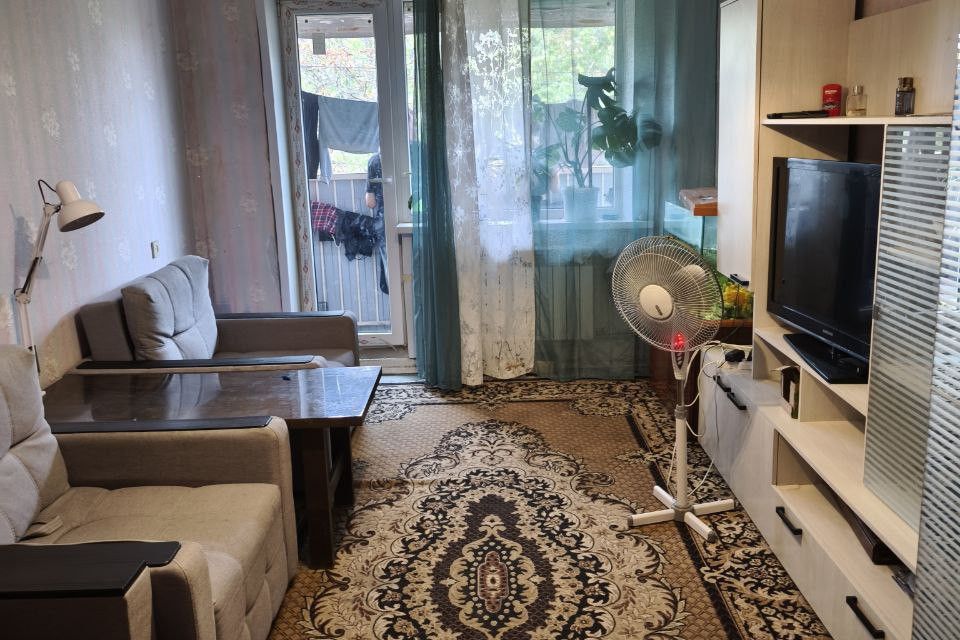 Продаётся 3-комнатная квартира, 61.4 м²