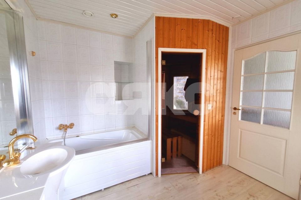 Сдаётся 5-комнатная квартира, 132 м²