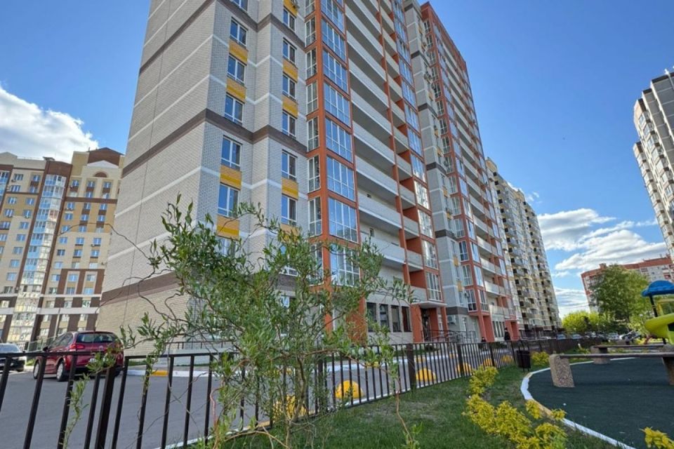 Продаётся 3-комнатная квартира, 91.7 м²