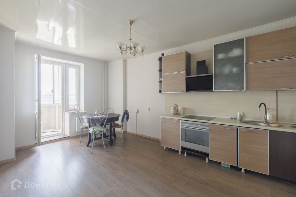 Продаётся 1-комнатная квартира, 58.2 м²