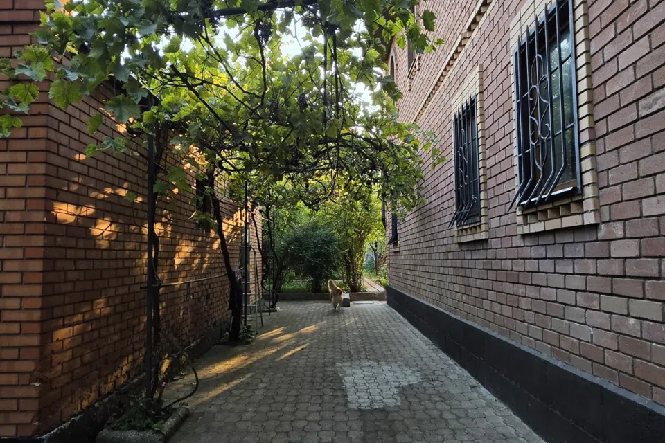 Продаётся 3-этажный дом, 396.6 м²