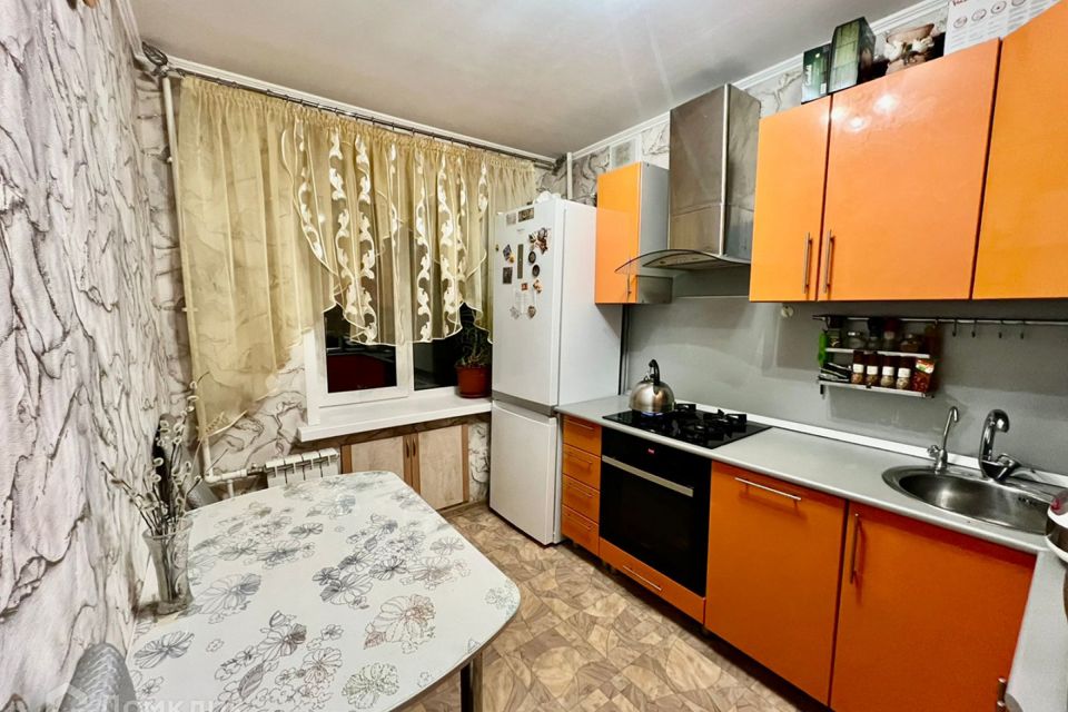 Продаётся 3-комнатная квартира, 57.7 м²