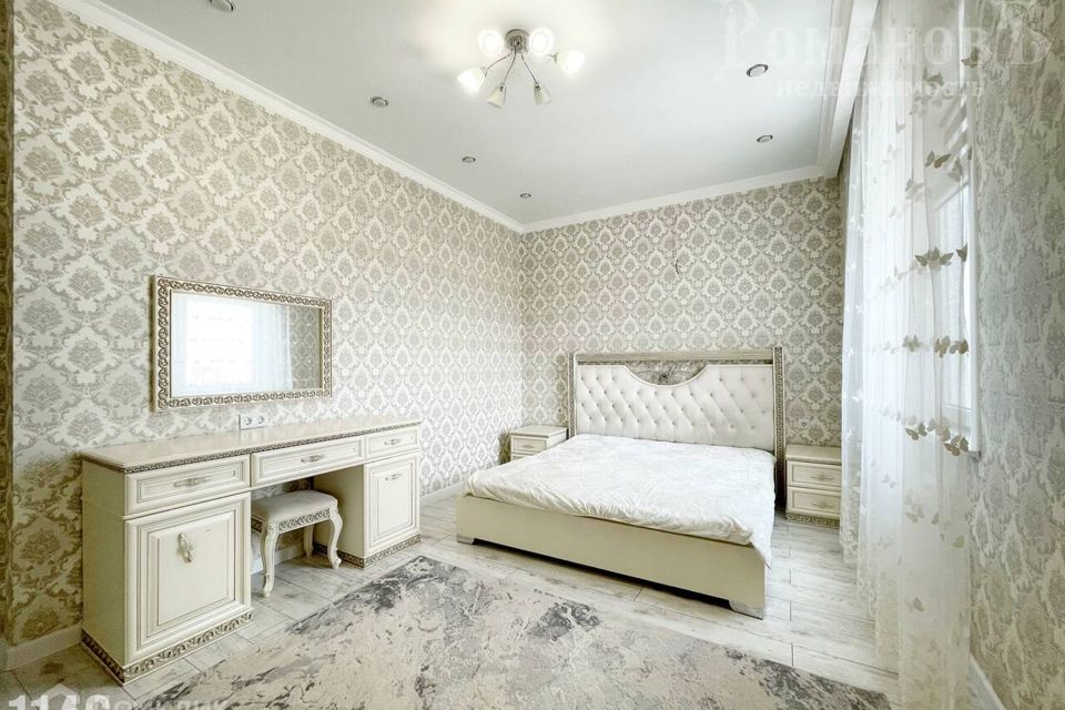 Продаётся 2-комнатная квартира, 82 м²