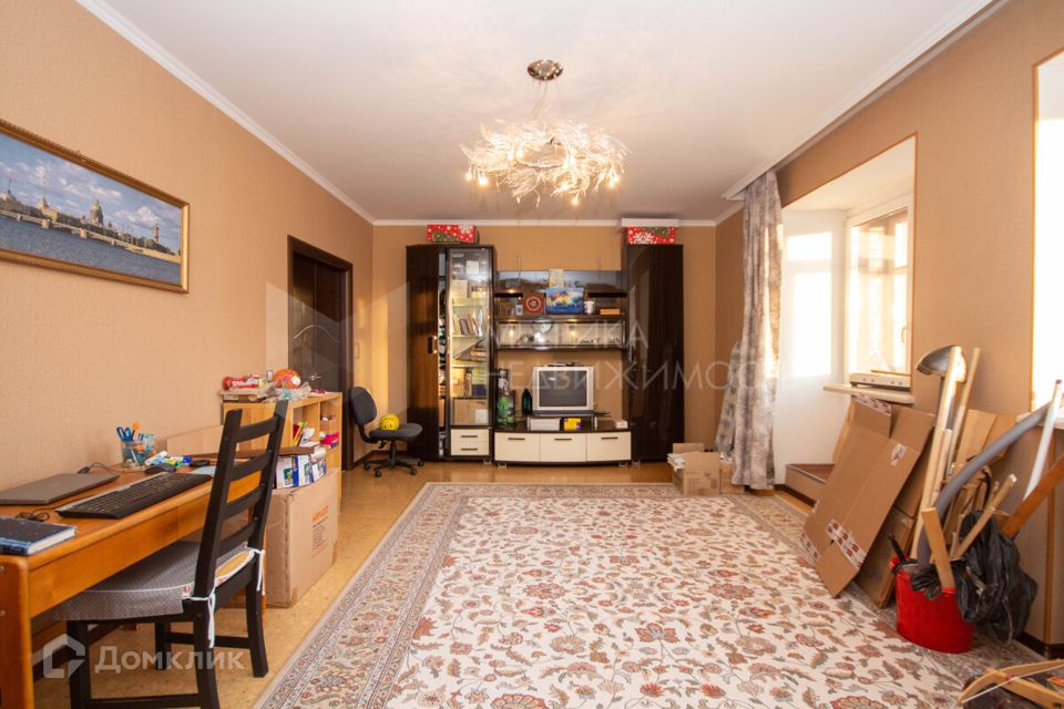 Продаётся 3-комнатная квартира, 104 м²