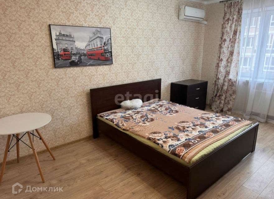 Сдаётся 1-комнатная квартира, 40 м²