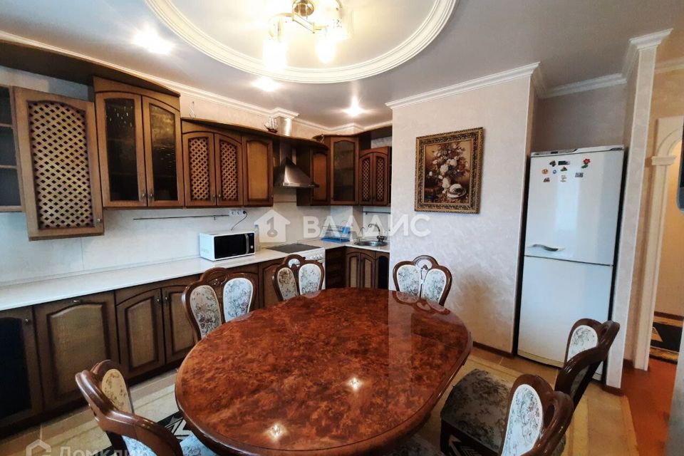 Сдаётся 2-комнатная квартира, 68.3 м²