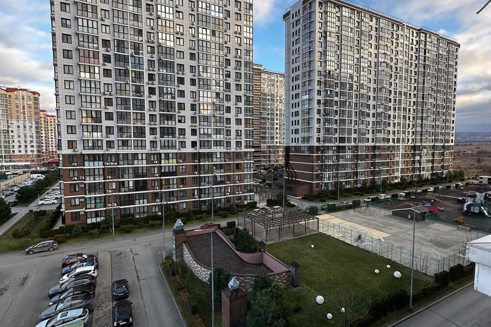 Продаётся 2-комнатная квартира, 57 м²