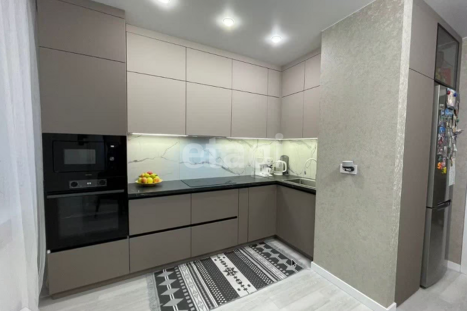 Продаётся 2-комнатная квартира, 74.4 м²