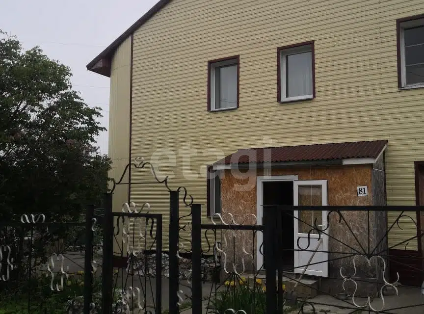 Продаётся 2-этажный дом, 303 м²