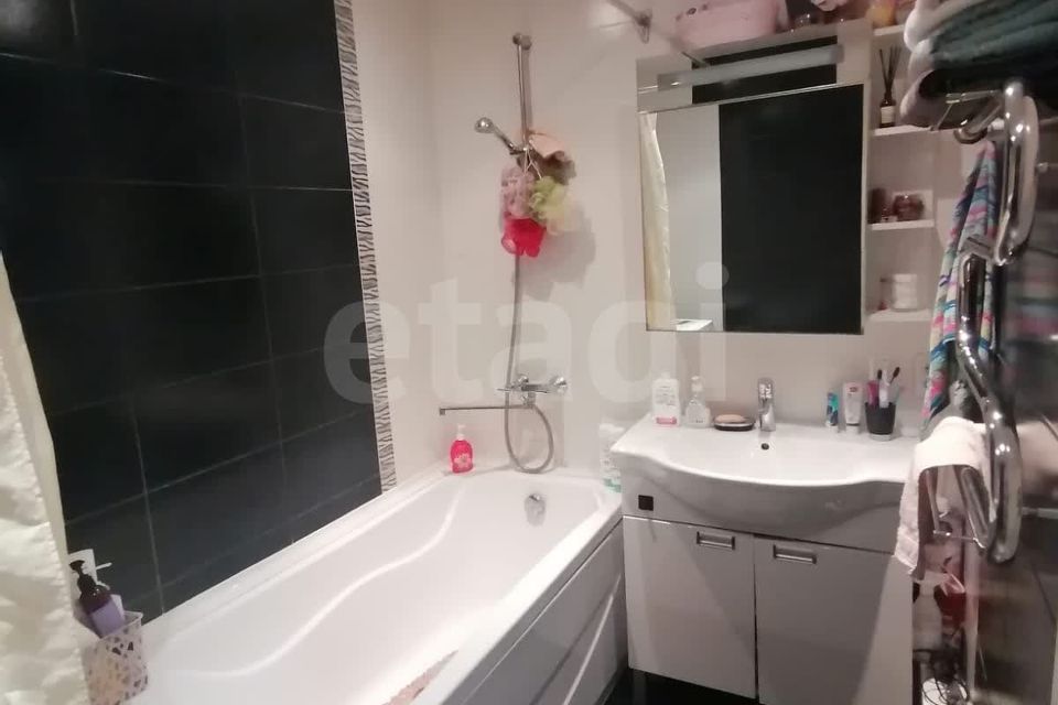 Продаётся 2-комнатная квартира, 57.4 м²