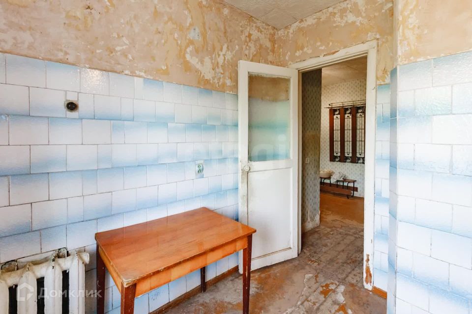 Продаётся 4-комнатная квартира, 61.8 м²