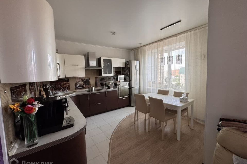 Продаётся 3-комнатная квартира, 96.2 м²