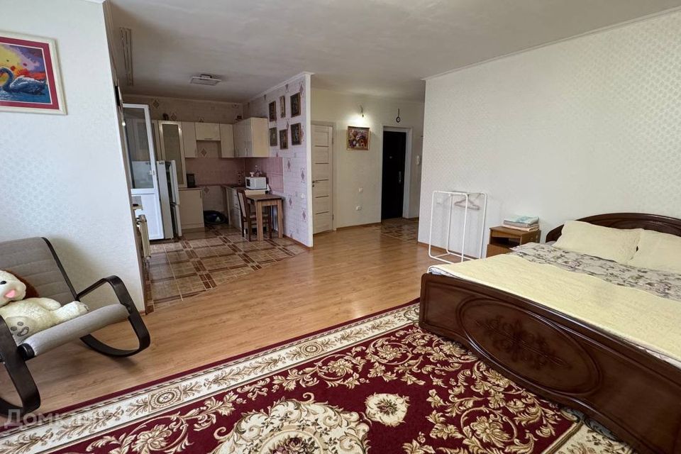 Продаётся 1-комнатная квартира, 42.2 м²