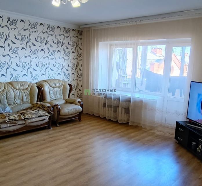 Продаётся 4-комнатная квартира, 104.7 м²