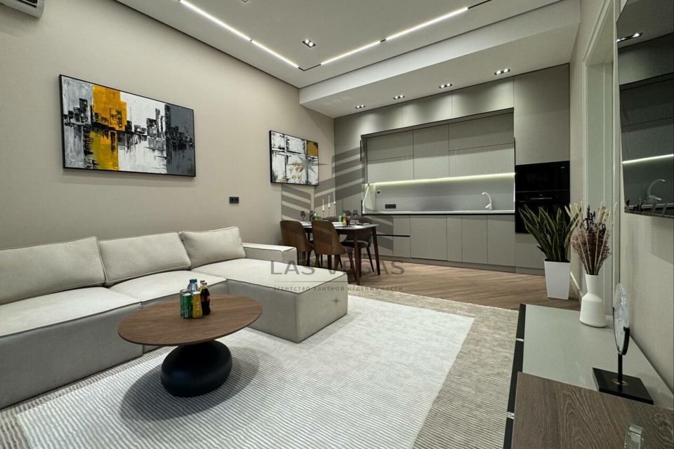 Сдаётся 3-комнатная квартира, 130 м²