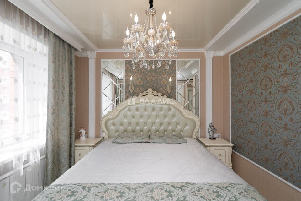 Продаётся 4-комнатная квартира, 123.5 м²