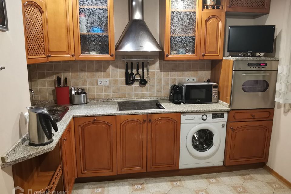 Сдаётся 3-комнатная квартира, 76.6 м²