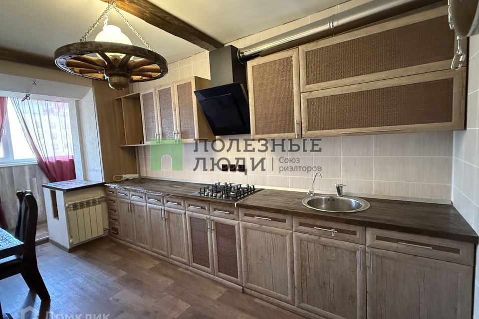 Продаётся 1-комнатная квартира, 42.2 м²
