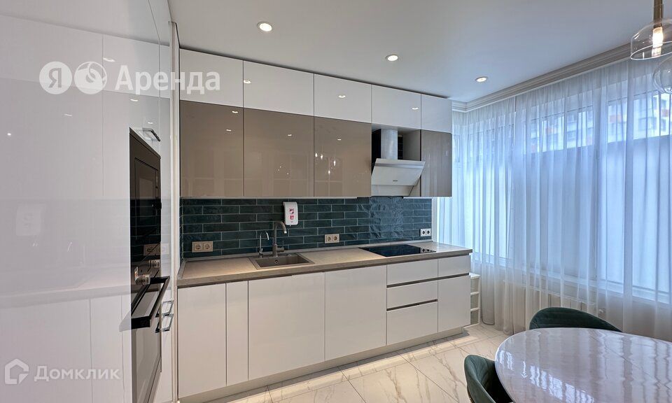 Сдаётся 2-комнатная квартира, 61 м²