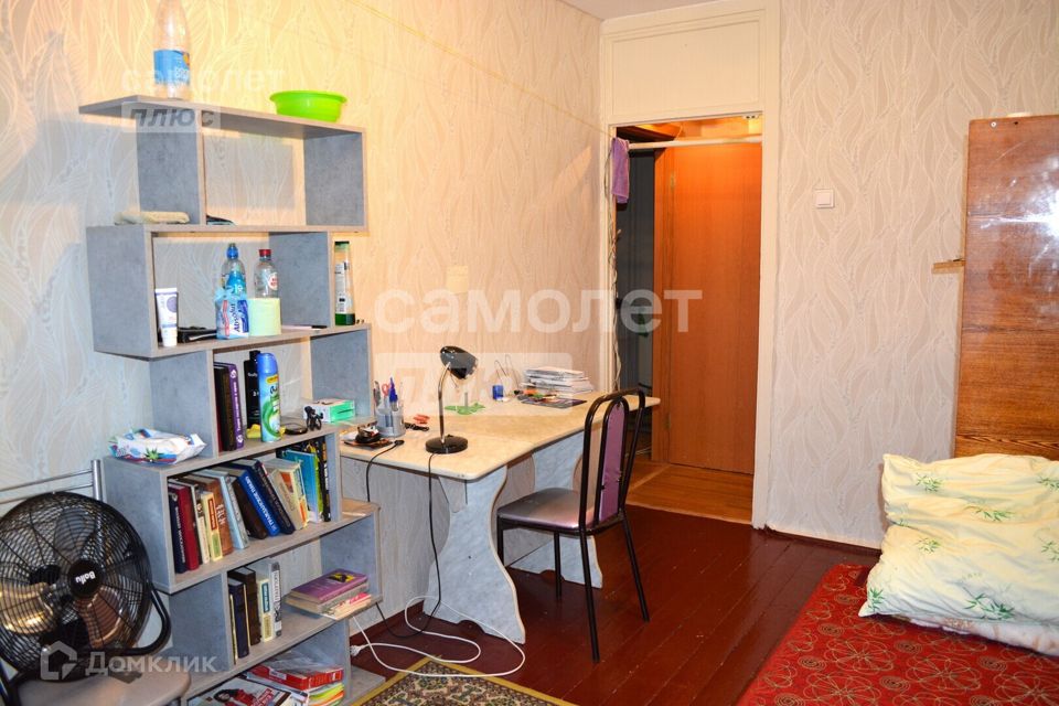 Продаётся комната в 4-комн. квартире, 13.5 м²