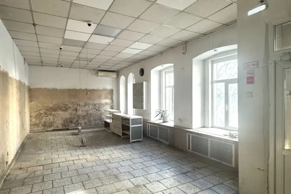 Сдаётся помещение своб. назначения, 131.3 м²