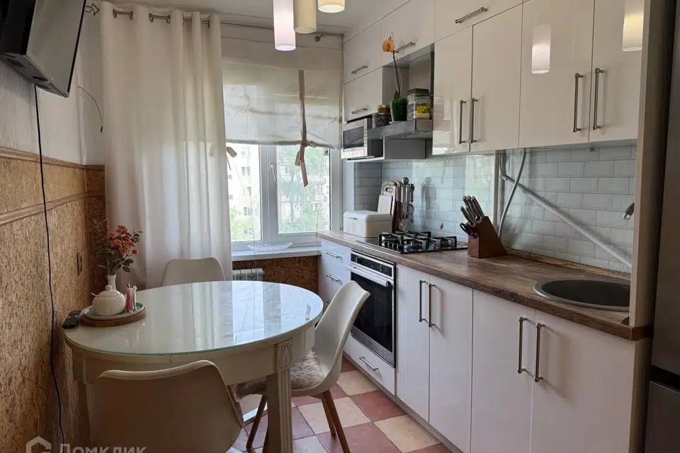 Продаётся 3-комнатная квартира, 54.6 м²