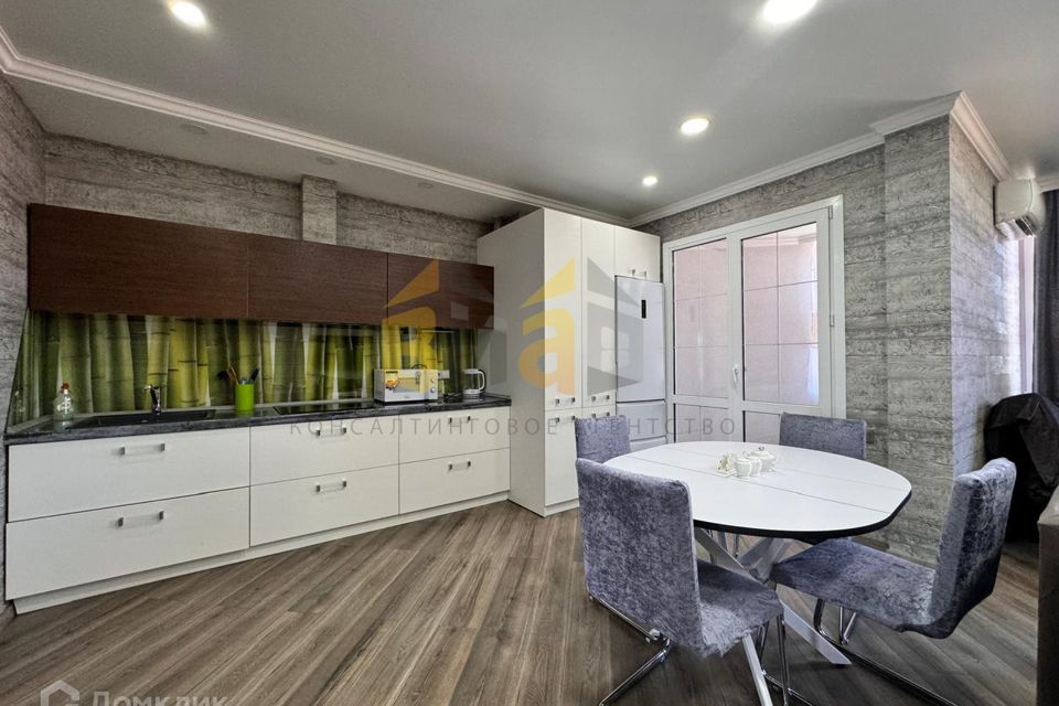 Сдаётся 2-комнатная квартира, 55 м²
