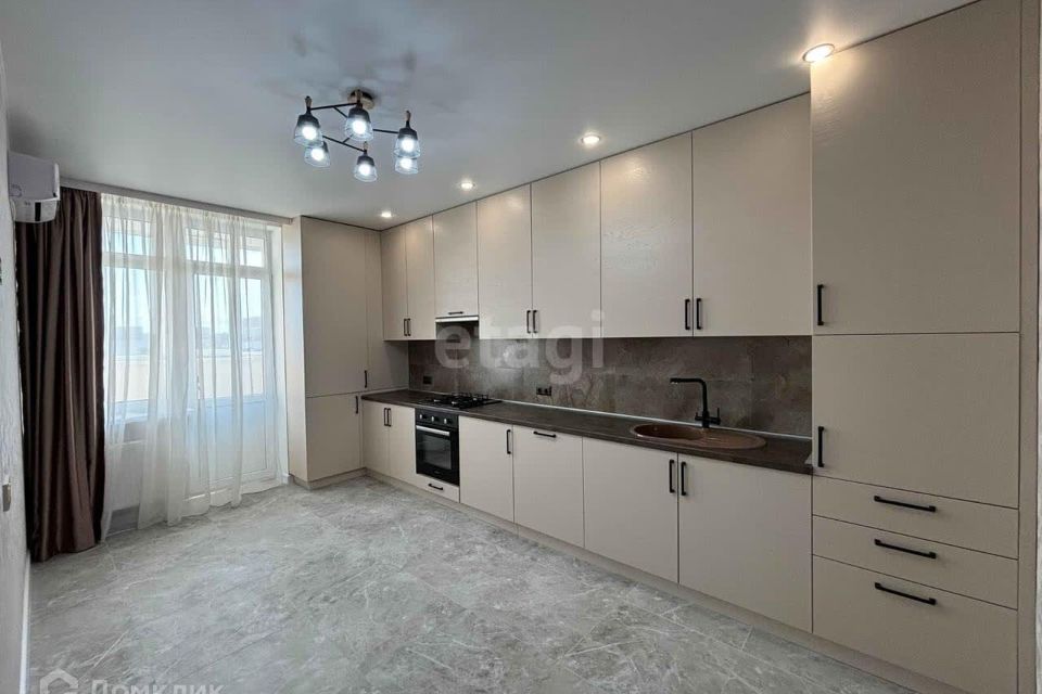 Продаётся 2-комнатная квартира, 63.8 м²