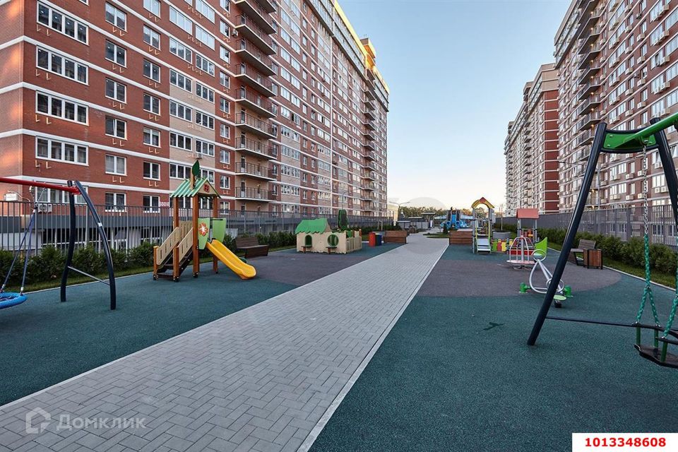 Продаётся студия, 56 м²