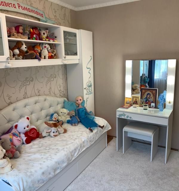 Продаётся 4-комнатная квартира, 79.8 м²