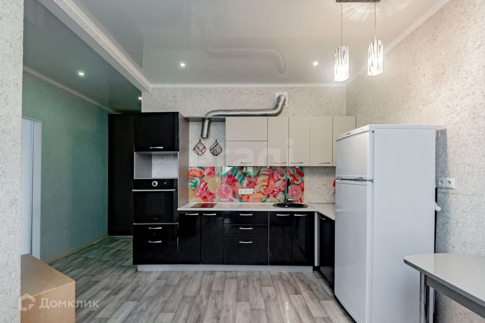 Сдаётся 1-комнатная квартира, 42 м²