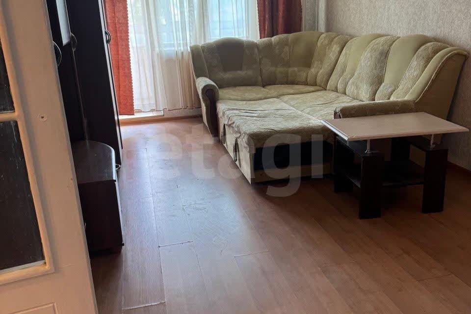 Продаётся 1-комнатная квартира, 42 м²
