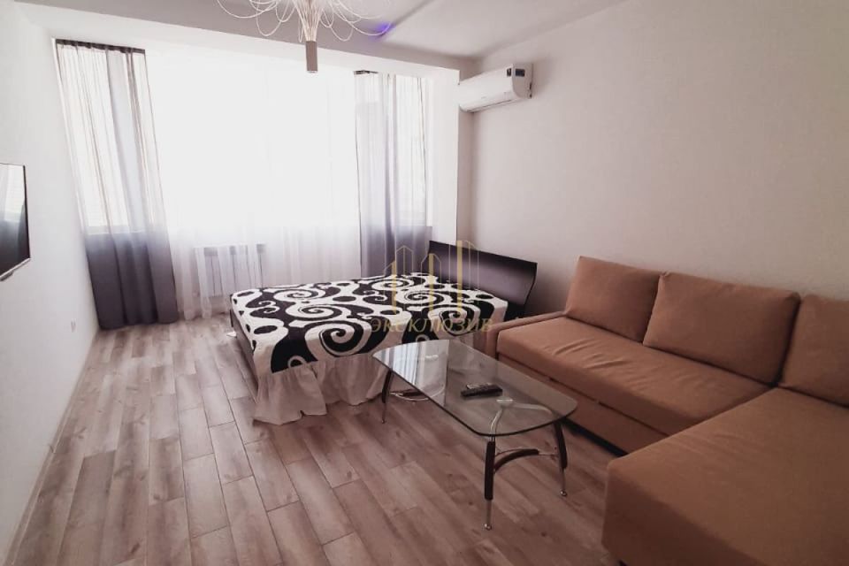 Продаётся 1-комнатная квартира, 48 м²