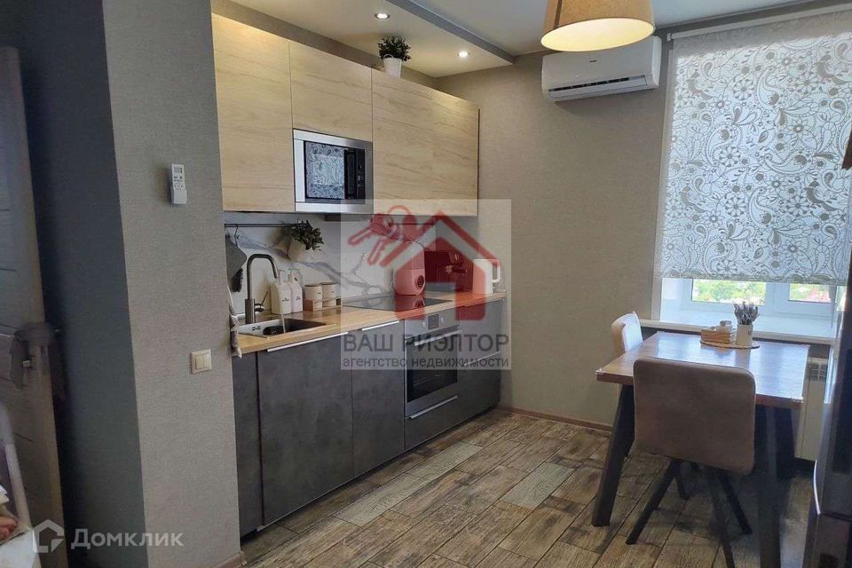 Продаётся 2-комнатная квартира, 65 м²