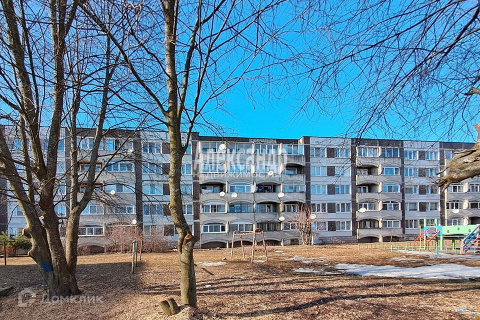 Купить Квартиру до 3 млн Рублей на Школьной улице (городской посёлок Советский) 